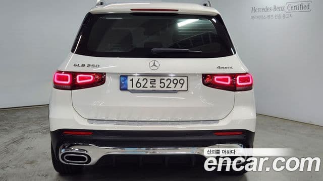 Mercedes-Benz GLB-Class 2021 — Şəkil 4/20