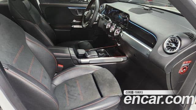 Mercedes-Benz GLB-Class 2021 — Şəkil 19/20