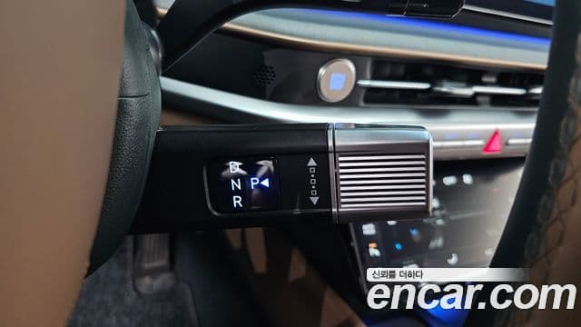 Hyundai Grandeur 2023 — ფოტო 8/20