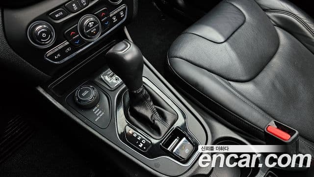 Jeep Cherokee 2020 — Şəkil 9/20