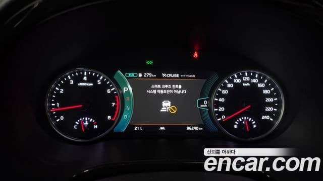 Kia Seltos 2022 — ფოტო 8/20