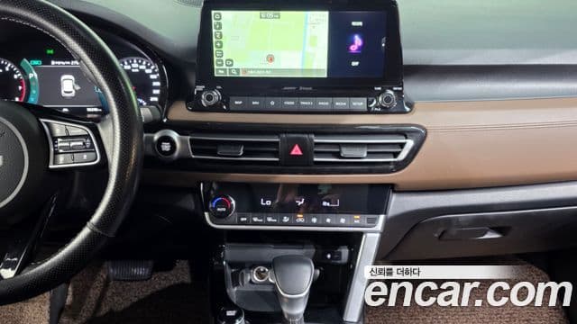 Kia Seltos 2022 — ფოტო 14/20