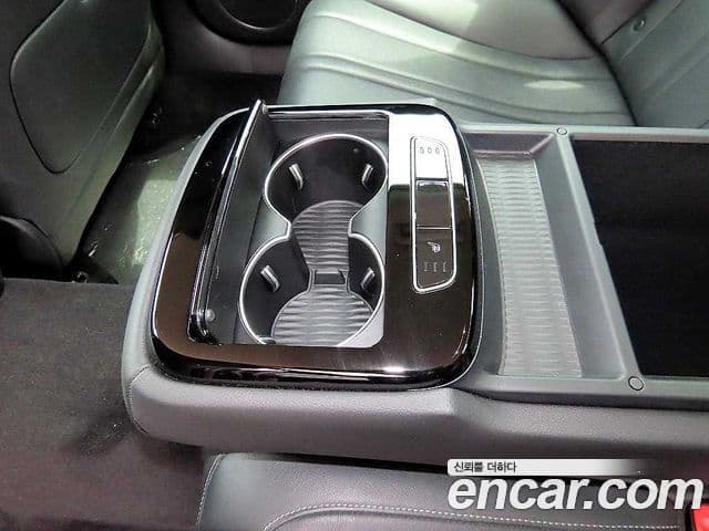 Genesis G80 2021 — ფოტო 17/20
