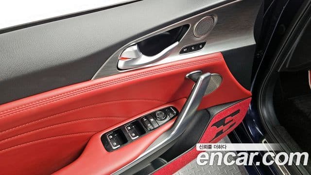 Kia Stinger 2021 — ფოტო 20/20