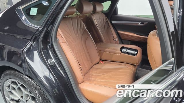 Genesis Electrified G80 2022 — Şəkil 11/20