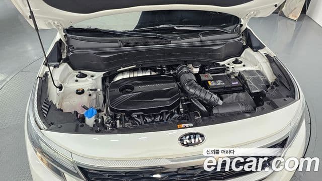 Kia Seltos 2021 — ფოტო 5/19