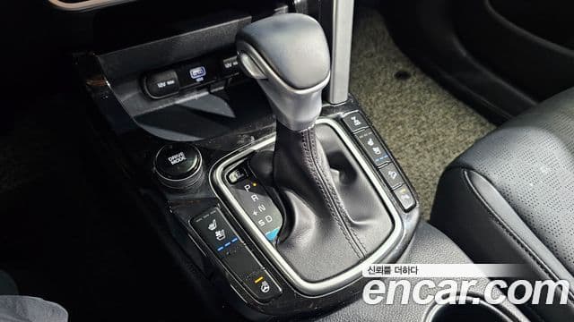Kia Seltos 2021 — ფოტო 7/19