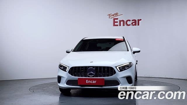 Mercedes-Benz A-Class 2019 — ფოტო 3/20