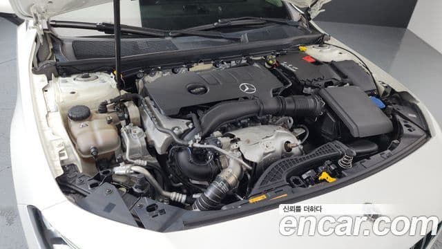 Mercedes-Benz A-Class 2019 — ფოტო 6/20