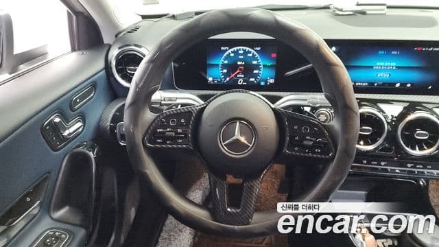 Mercedes-Benz A-Class 2019 — ფოტო 12/20