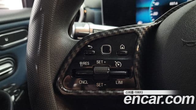 Mercedes-Benz A-Class 2019 — ფოტო 15/20