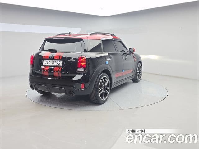 Mini Cooper S Countryman 2019 — Фото 1/20