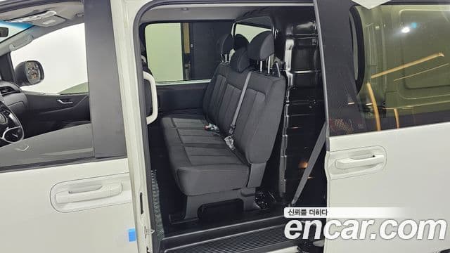 Hyundai Staria 2021 — Şəkil 13/30