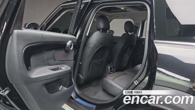 Mini Cooper Countryman 2022 — Şəkil 16/20