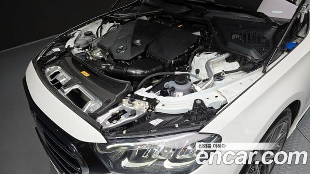 Mercedes-Benz E-Class 2024 — Фото 6/20
