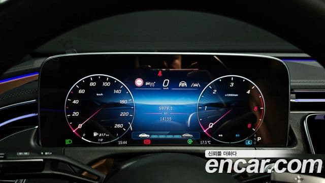 Mercedes-Benz E-Class 2024 — Фото 8/20