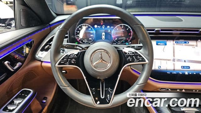 Mercedes-Benz E-Class 2024 — Фото 13/20