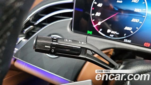 Mercedes-Benz E-Class 2024 — ფოტო 13/31