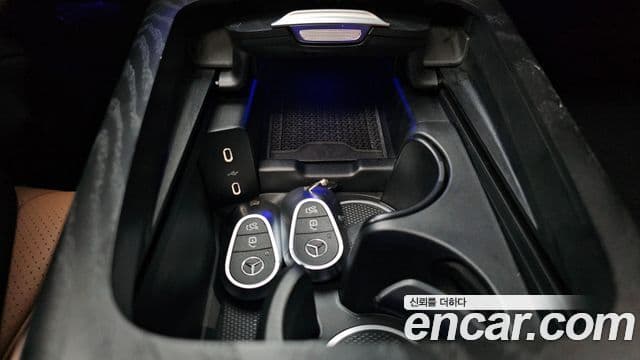 Mercedes-Benz E-Class 2024 — ფოტო 29/31