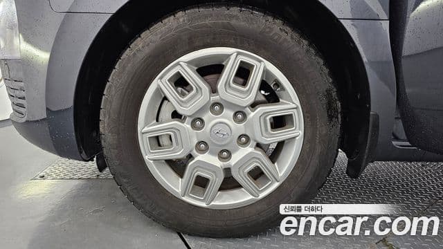 Hyundai Staria 2024 — фото 5 из 20