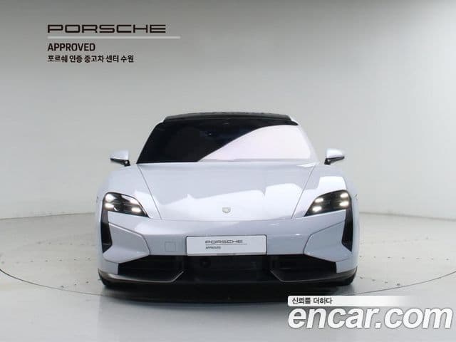 Porsche Taycan 2025 — Şəkil 9/20