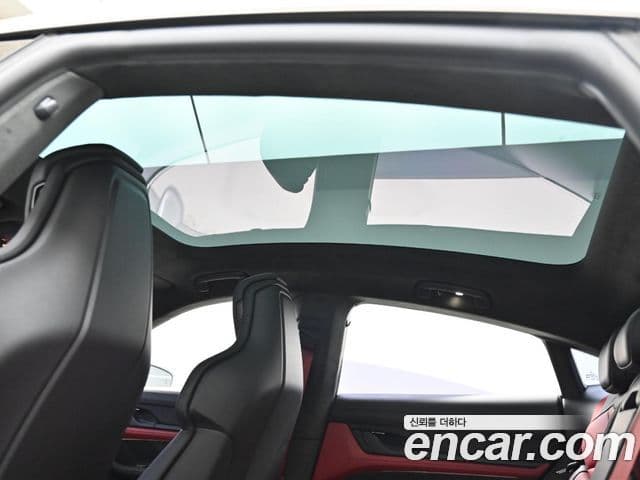 Porsche Taycan 2025 — Şəkil 10/20