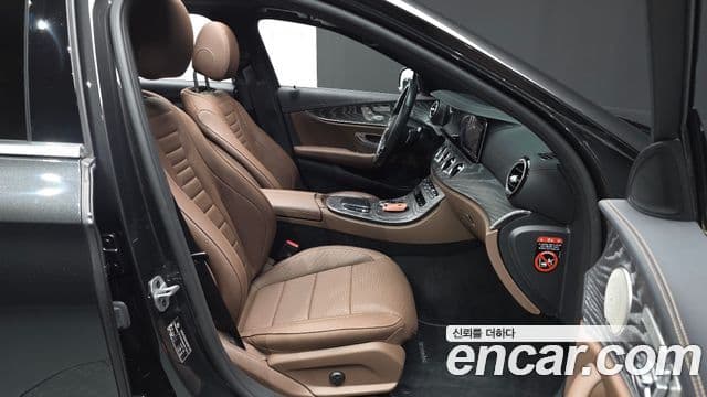 Mercedes-Benz E-Class 2023 — Şəkil 10/20