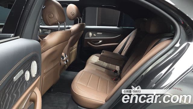 Mercedes-Benz E-Class 2023 — Şəkil 12/20