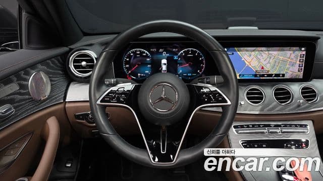 Mercedes-Benz E-Class 2023 — Şəkil 13/20