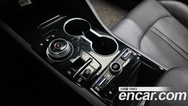 Kia K5 2021 — ფოტო 9/20