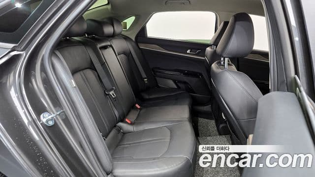 Kia K5 2021 — ფოტო 11/20