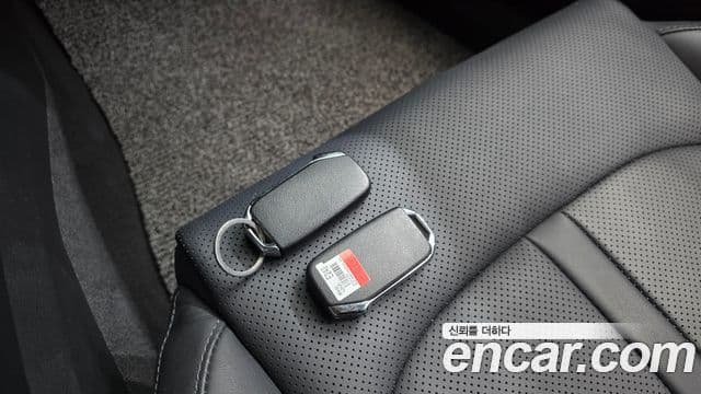 Kia K5 2021 — ფოტო 15/20