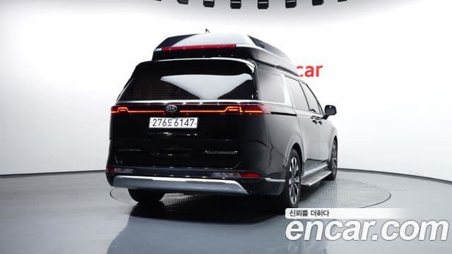 Kia Carnival 2021 — ფოტო 4/20