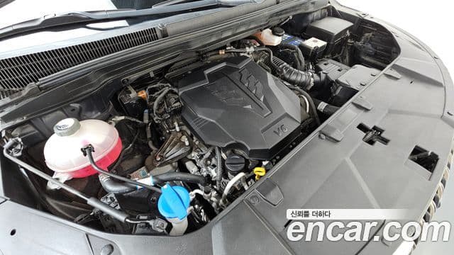 Kia Carnival 2021 — ფოტო 6/20