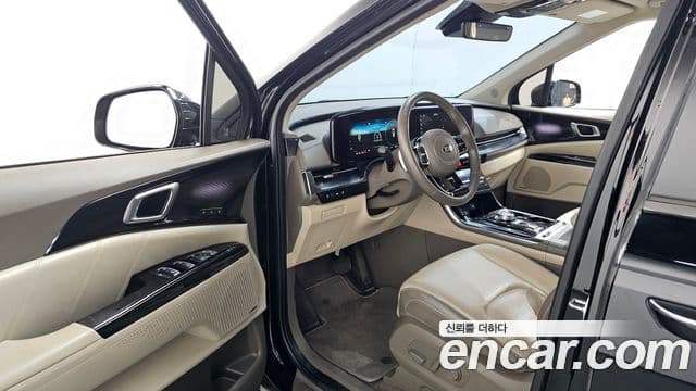 Kia Carnival 2021 — ფოტო 10/20
