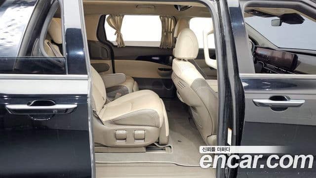 Kia Carnival 2021 — ფოტო 11/20
