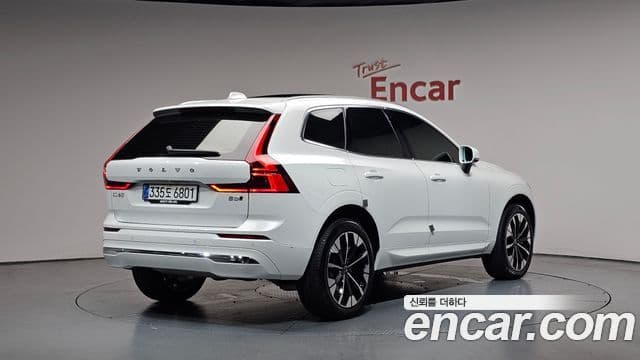 Volvo XC60 2025 — ფოტო 2/20