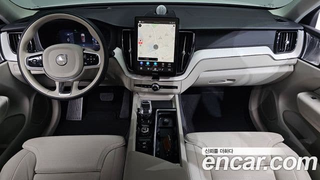 Volvo XC60 2025 — ფოტო 7/20