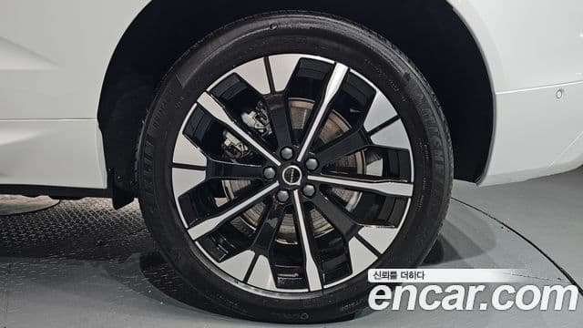 Volvo XC60 2025 — Photo 25/41