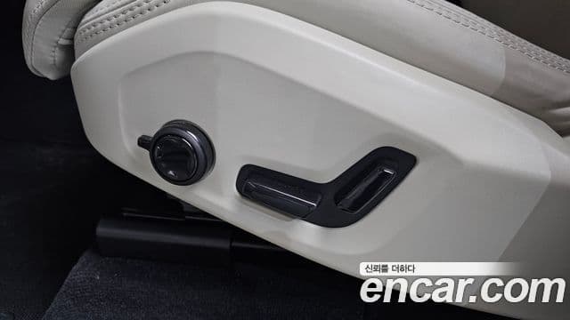 Volvo XC60 2025 — Photo 35/41