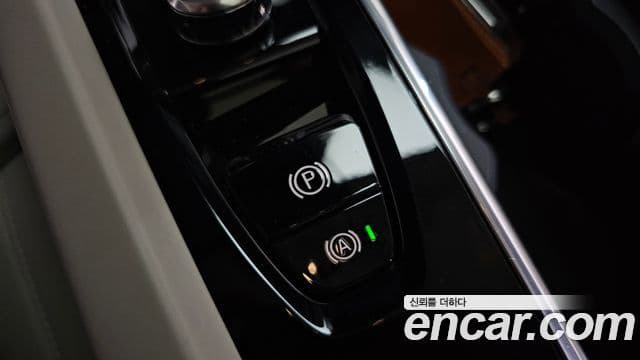 Volvo XC60 2025 — Photo 39/41