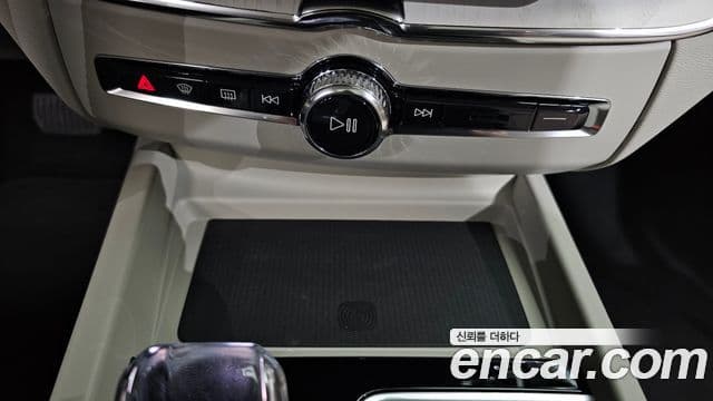 Volvo XC60 2025 — Photo 21/41