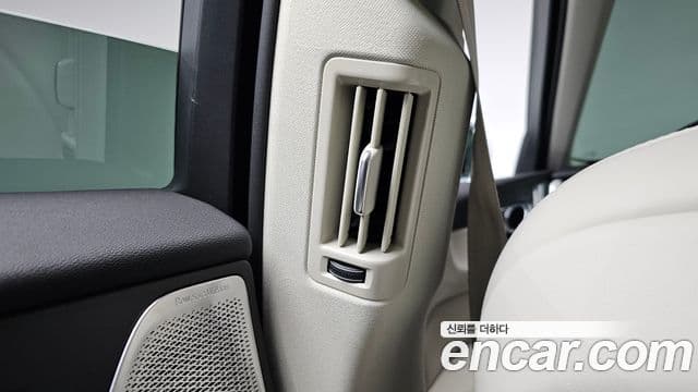 Volvo XC60 2025 — Photo 30/41