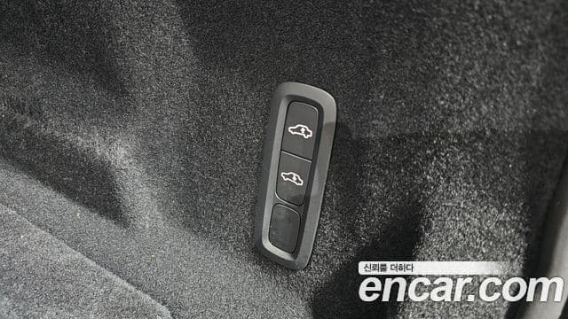 Volvo XC60 2025 — Photo 12/41