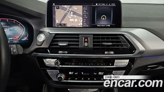 BMW X3 2021 — ფოტო 14/20