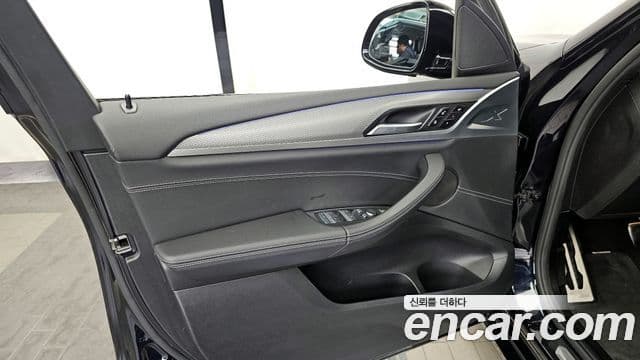 BMW X3 2021 — ფოტო 25/31