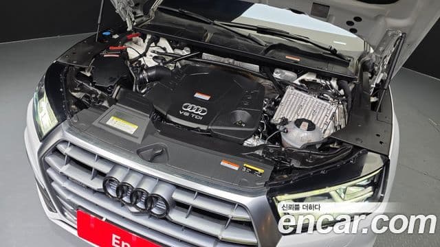 Audi Q5 2020 — ფოტო 6/20