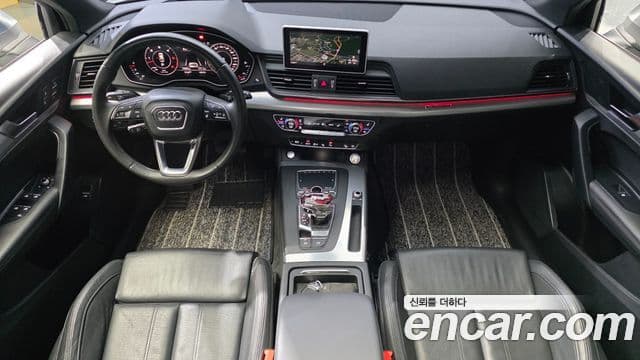 Audi Q5 2020 — ფოტო 7/20