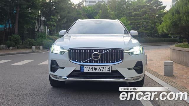 Volvo XC60 2023 — Фото 2/20