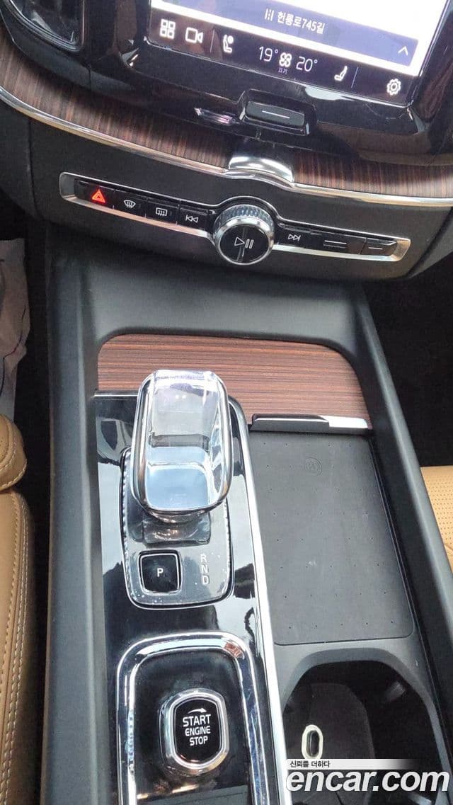 Volvo XC60 2023 — Фото 7/20